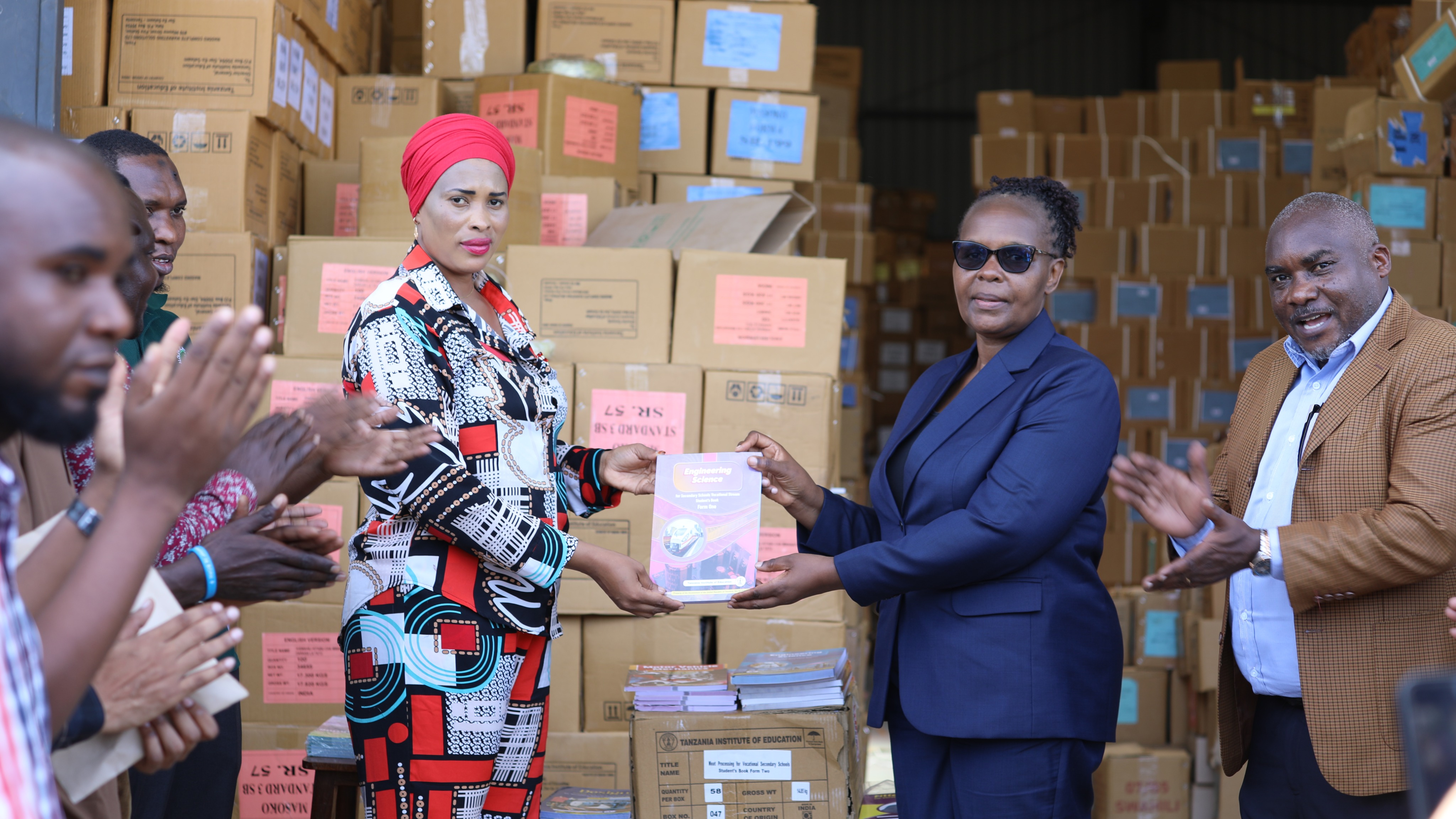 SERIKALI YATOA VITABU VYA MKONDO WA AMALI BURE